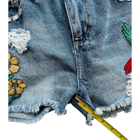 Dex Denim Emroidered Distressed Shorts with Hummingbird Flowers and Butterfly - Picture 6 of 8